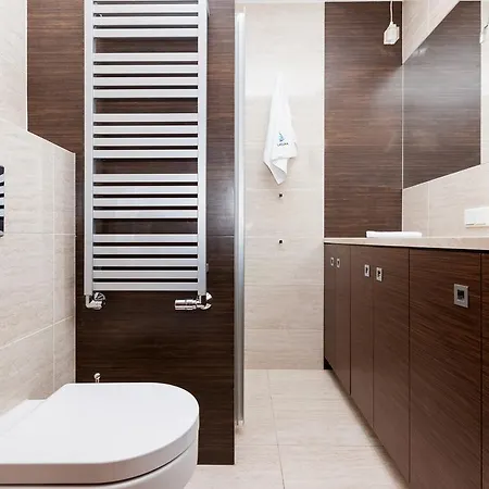 Baltycka By Renters Apartment